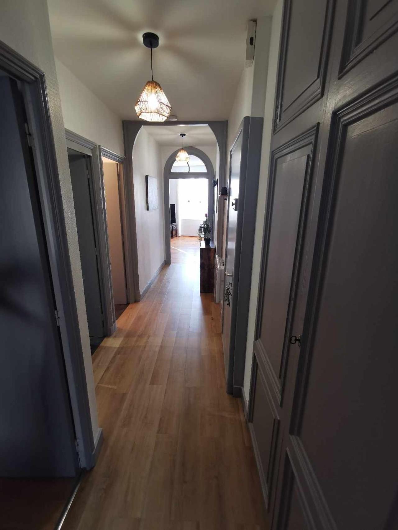 Bel Appartement De 1 A 7 Personnes Ambert Buitenkant foto