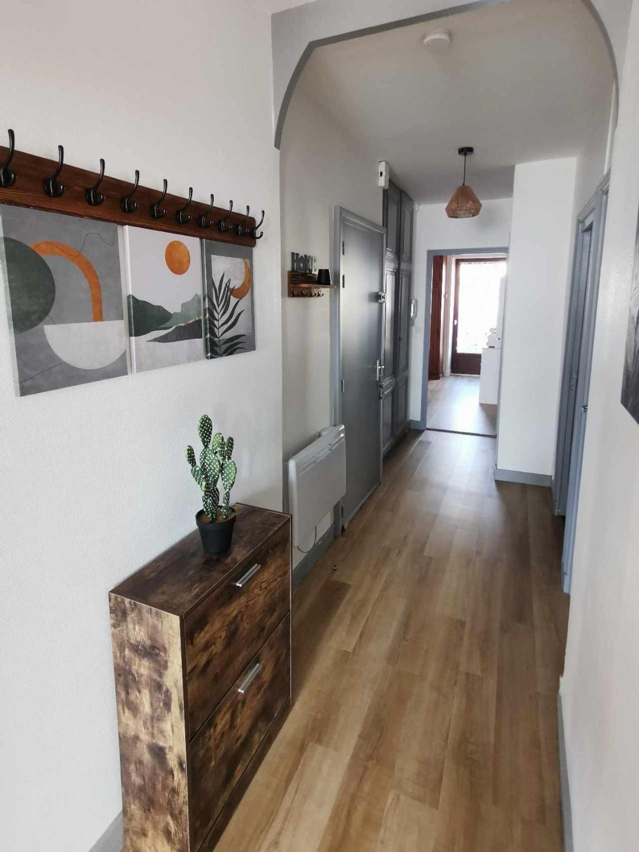 Bel Appartement De 1 A 7 Personnes Ambert Buitenkant foto