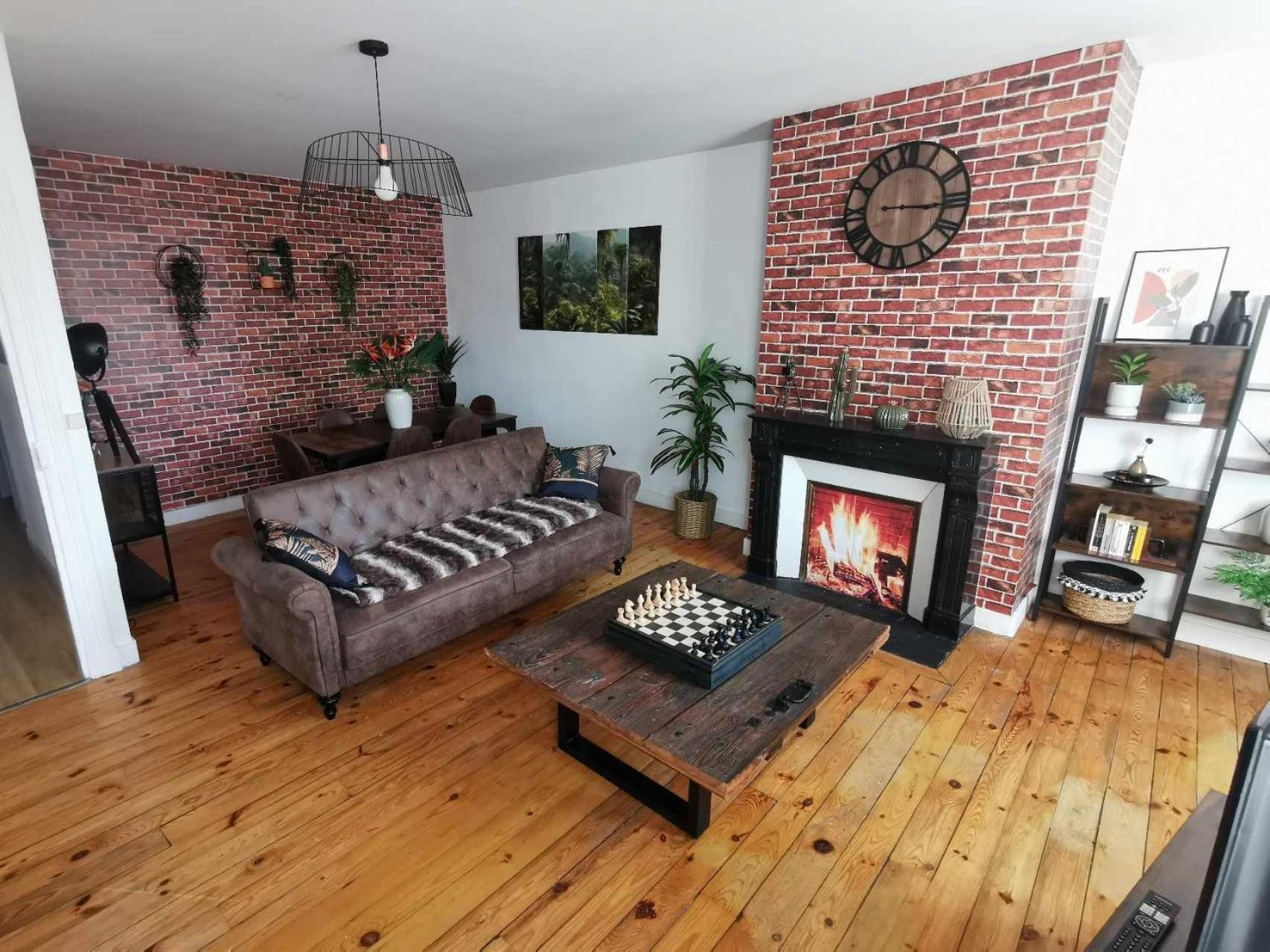 Bel Appartement De 1 A 7 Personnes Ambert Buitenkant foto