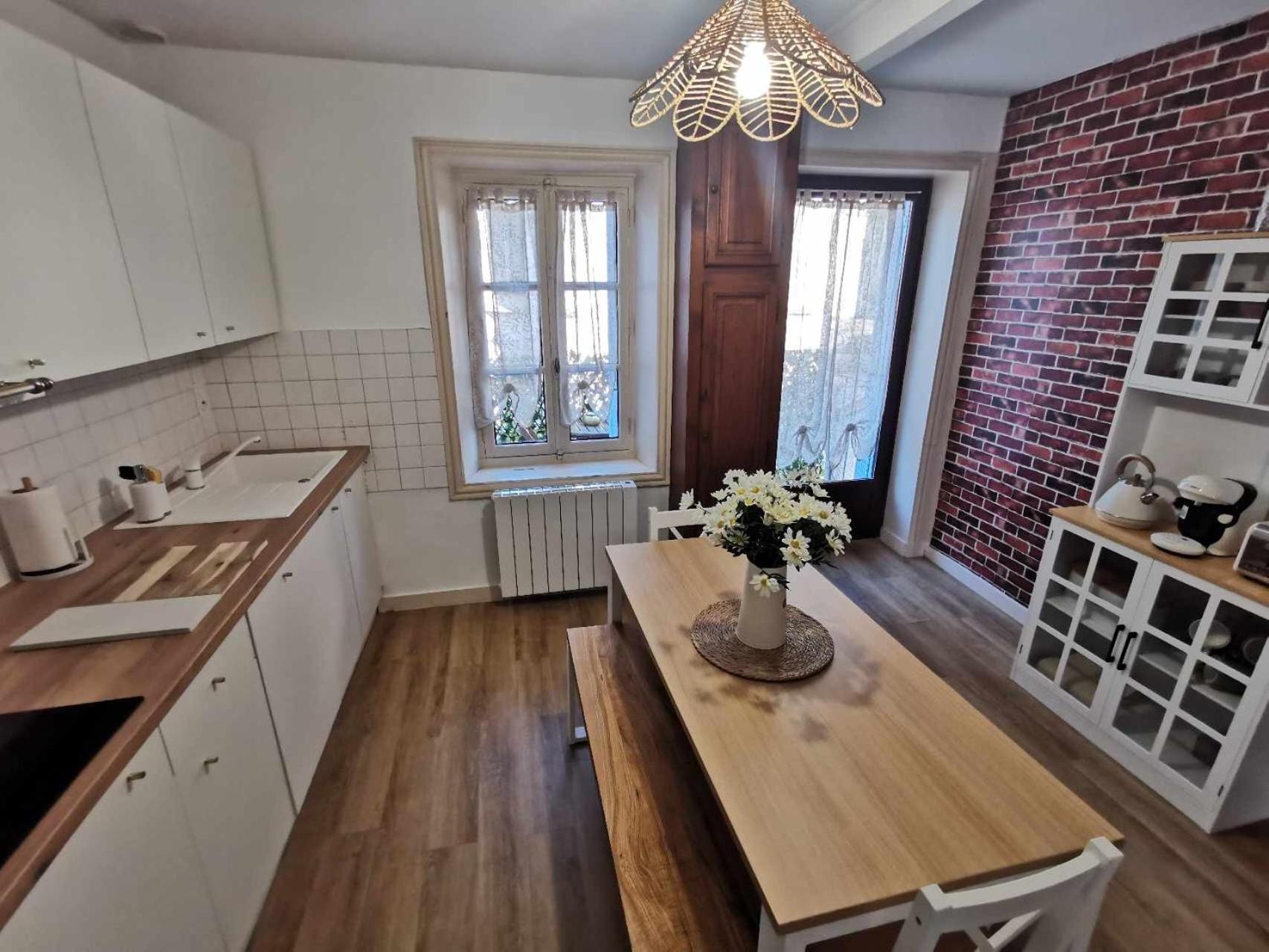Bel Appartement De 1 A 7 Personnes Ambert Buitenkant foto